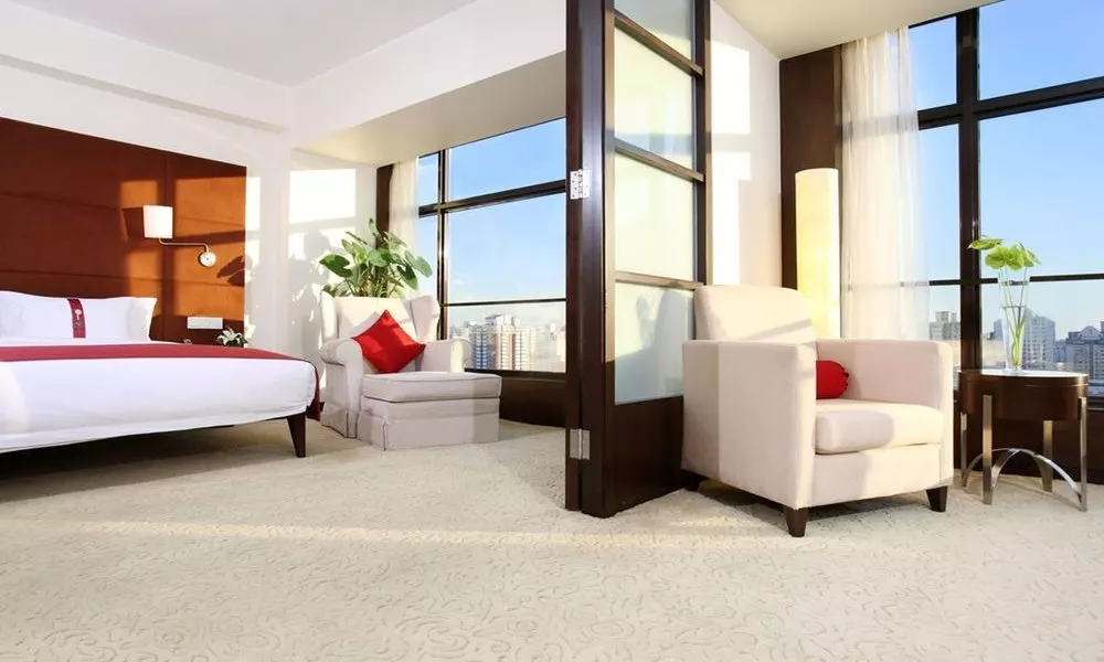 Holiday Inn Central Plaza, фото 2