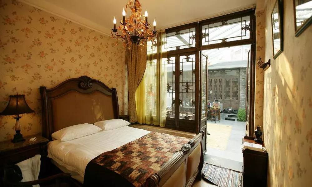 Kelly‘s Courtyard Hotel