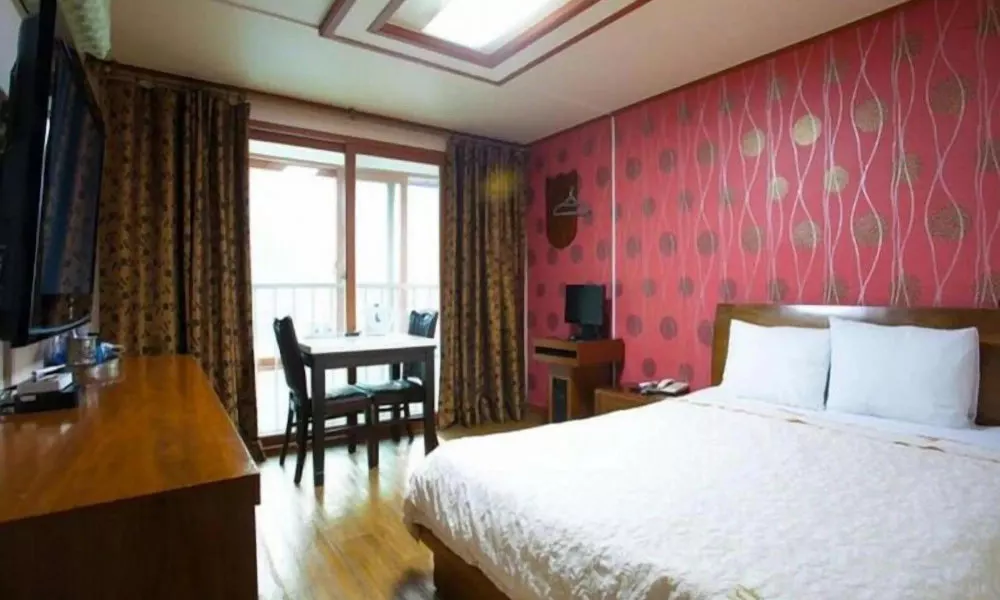 Hue Hotel