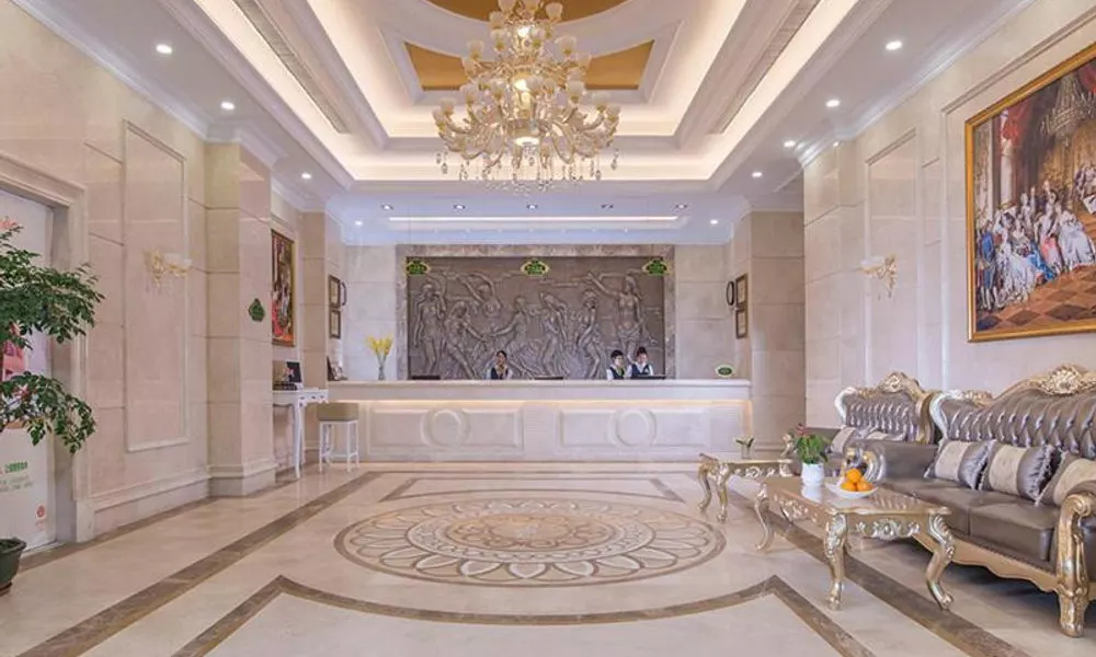Vienna Hotel Shenzhen Shiyan Shilong Community