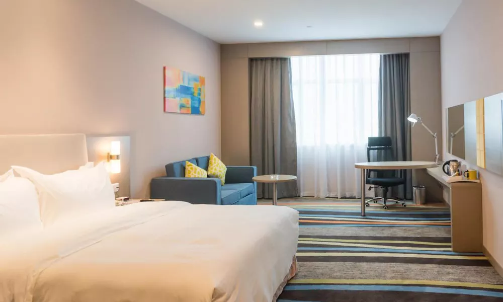 Holiday Inn Express Guangzhou Baiyun Airport, фото 2
