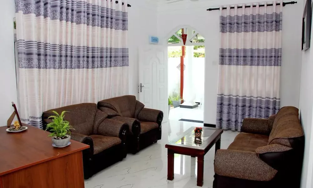 Fun whales Guest house and Hostel, фото 2