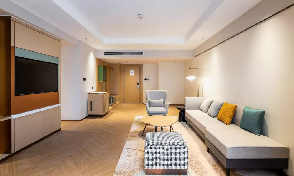 Holiday Inn Chongqing Guanyinqiao by IHG, фото 2