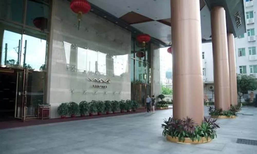 J-Hotel