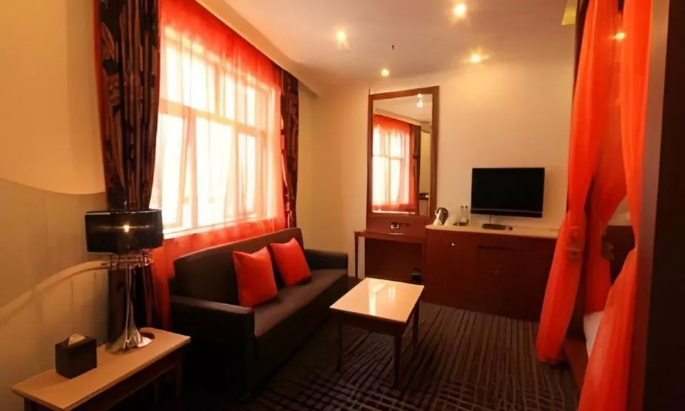 Elegance Bund Hotel, фото 2