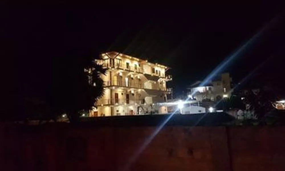 Luxury Everest Hotel, фото 5