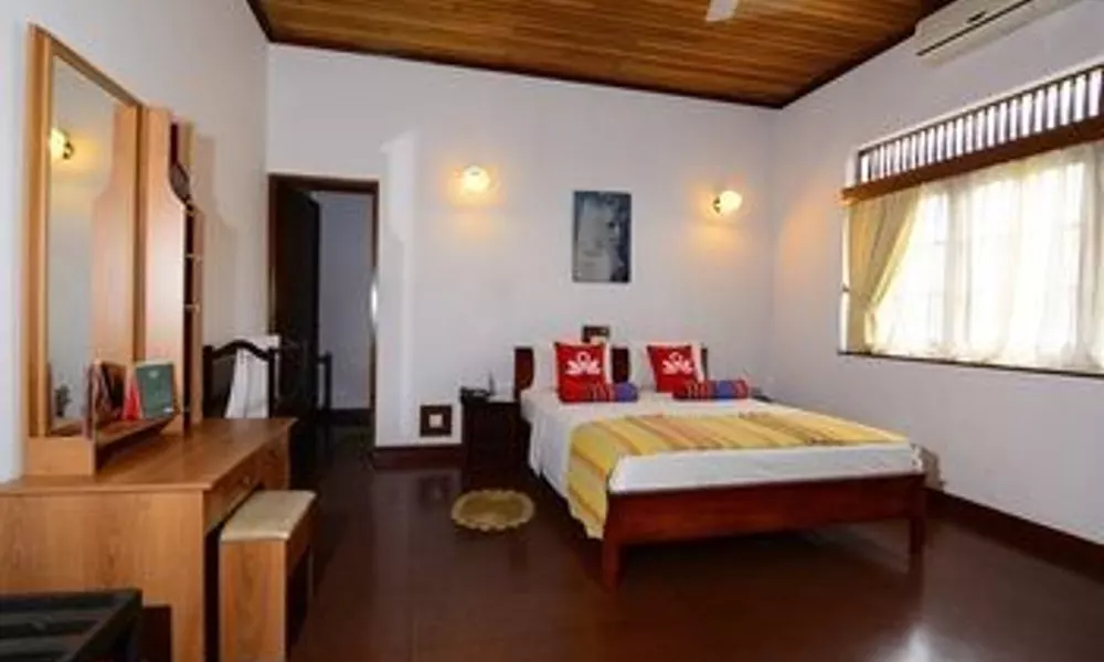 ZEN Rooms Main Street Negombo