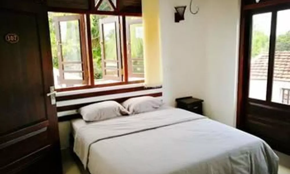 So What Boutique Hotel