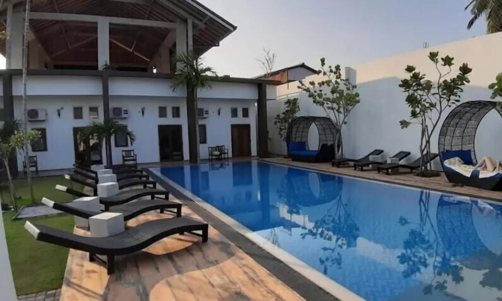 Hotel Cloud Nine
