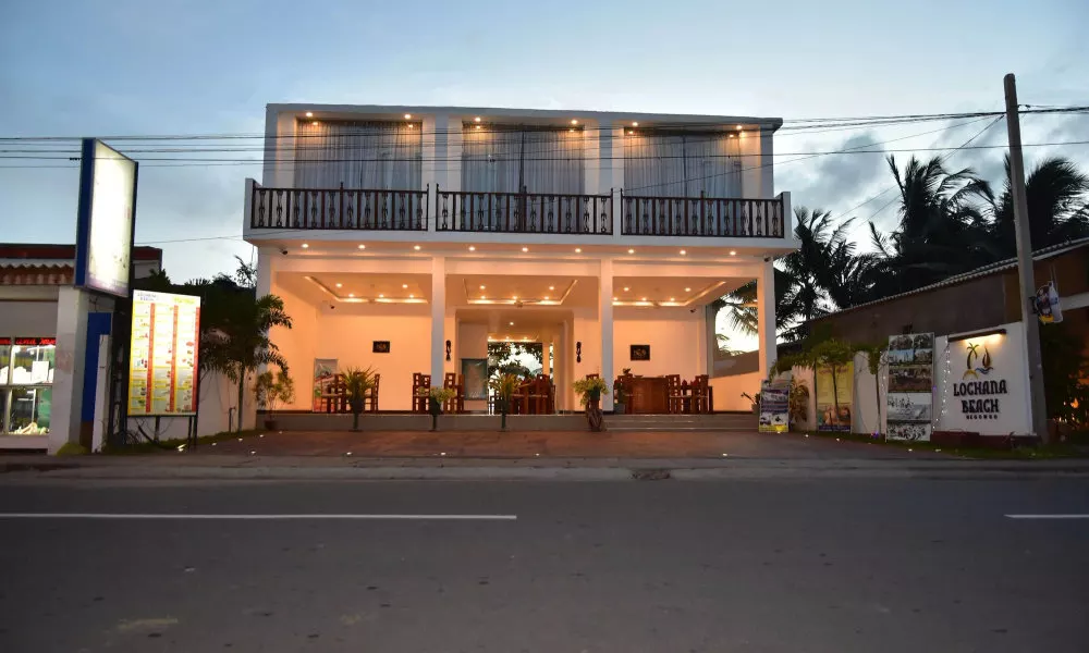 Lochana Beach Hotel, фото 3