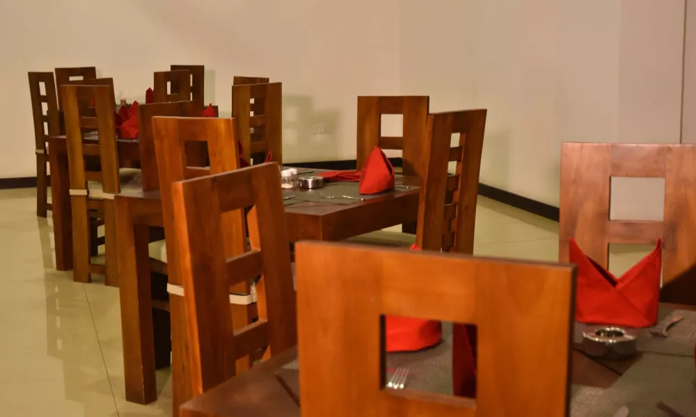 Lochana Beach Hotel, фото 5
