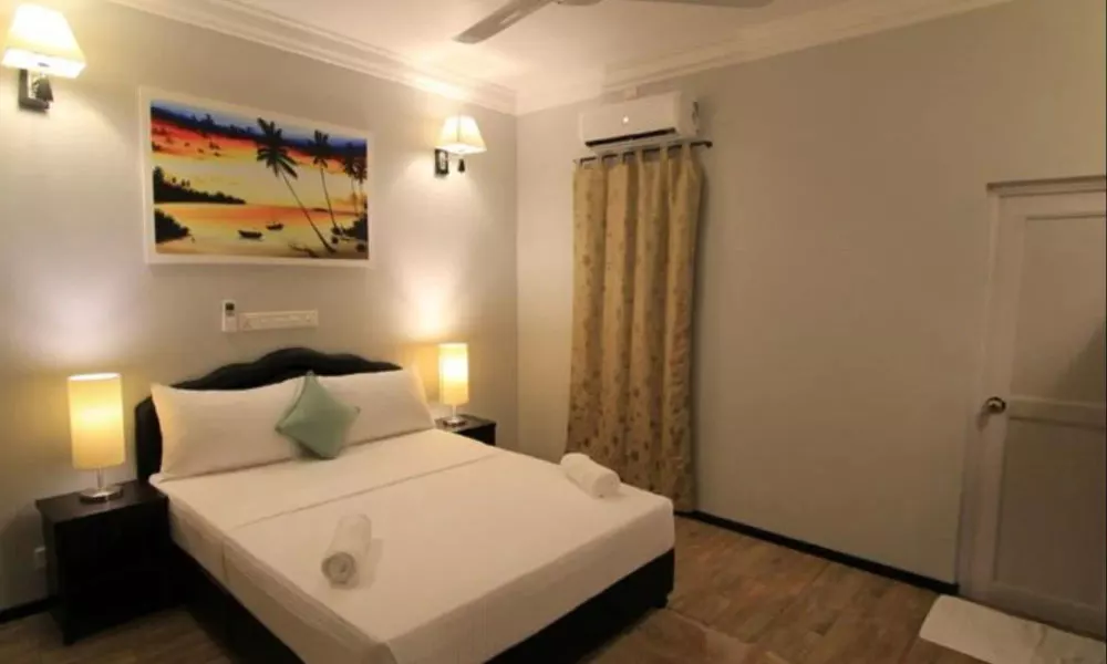 Local Island Inn, фото 2