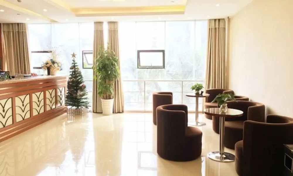 GreenTree Inn ShenZhen Huanggang Port South Futian Road Express Hotel