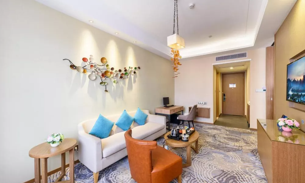 Qianhai Holiday Hotel, фото 2
