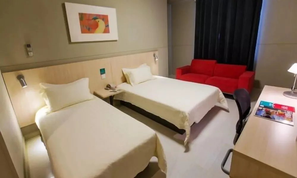 Jinjiang Inn Shanghai Qingfang Market Caoan Road