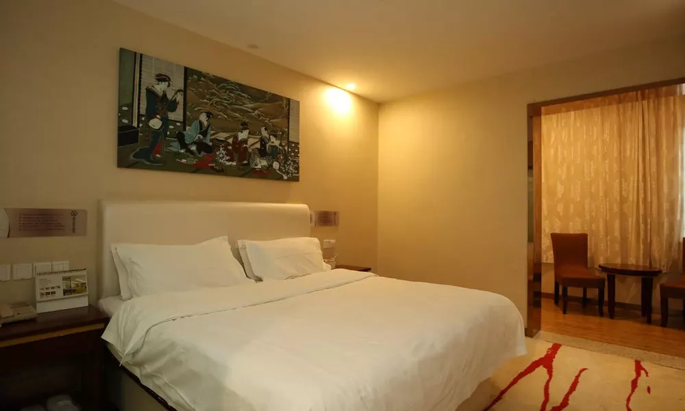 Crown Crystal Hotel, фото 2