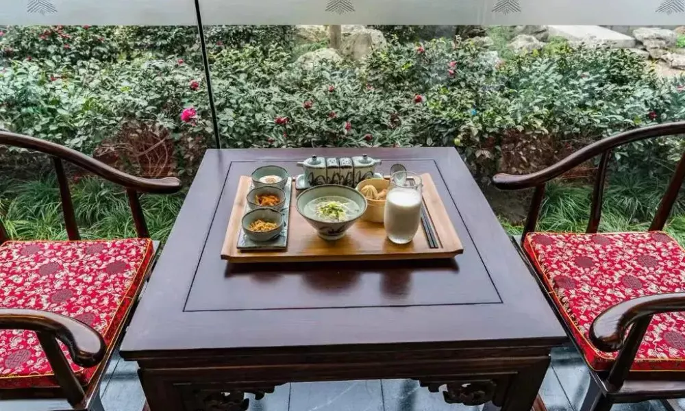 Graceland Garden Court Hotel, фото 4