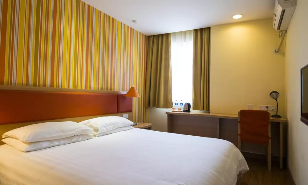 Home Inn Sanya Wenming Road Government Office Branch Two