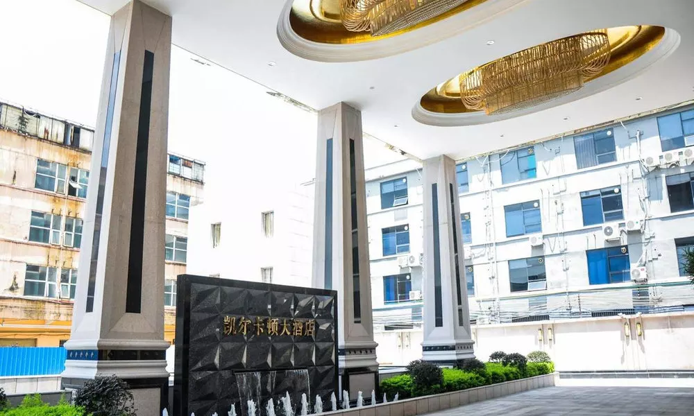 Kyle Caton Hotel