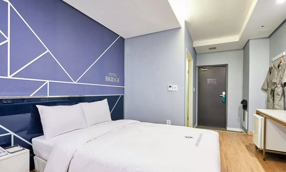 Hotel Bridge, фото 2
