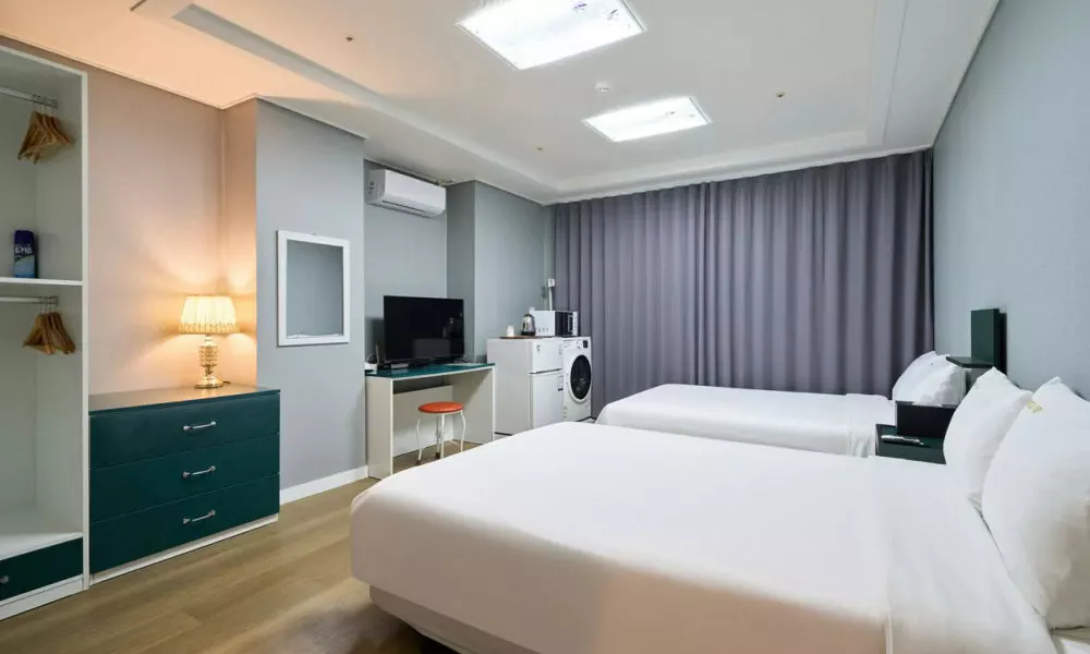 Yeongdeungpo VIP Hotel, фото 2