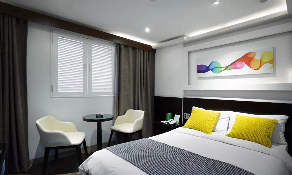 Insadong Crown Hotel