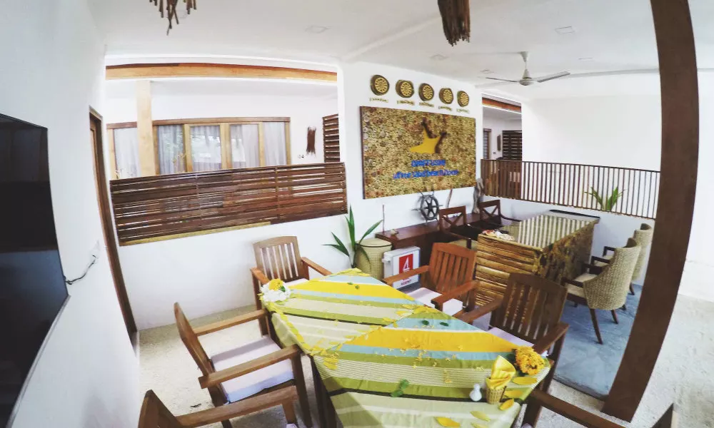 Dhiffushi White Sand Beach Hotel, фото 5