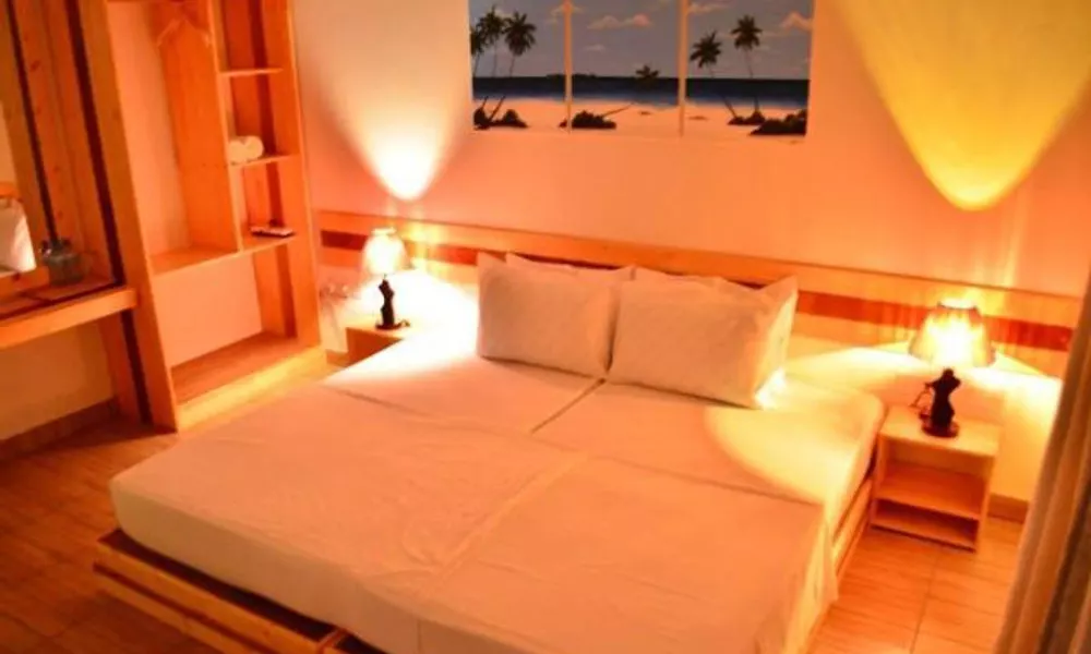 Crystal Dhiffushi