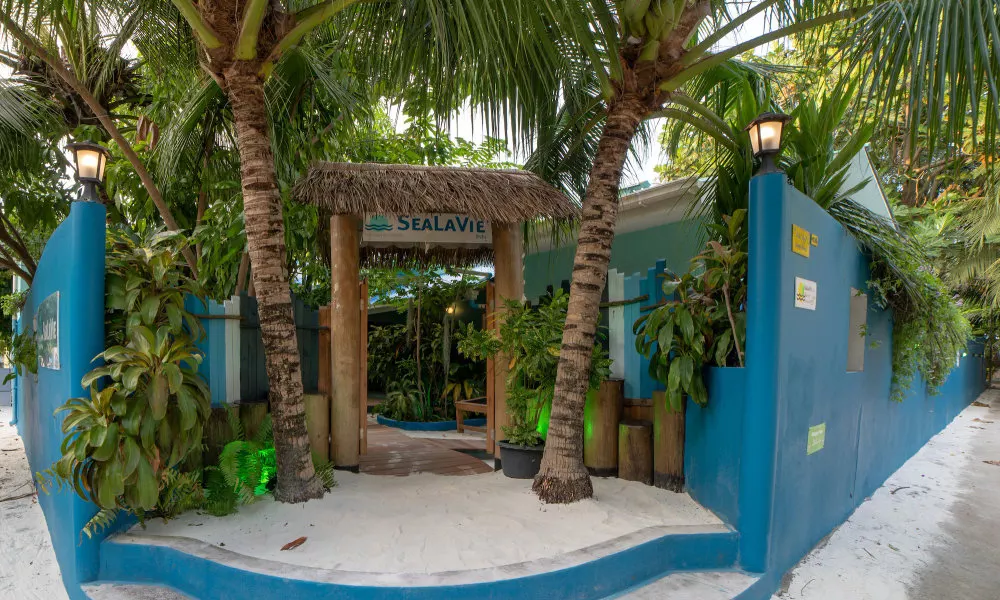 SeaLaVie Inn