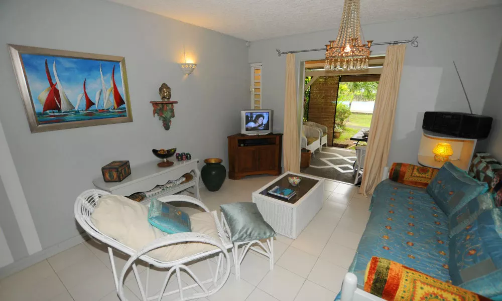 LES Condos in Beautiful Complex With Pool, Near the Beach, фото 2