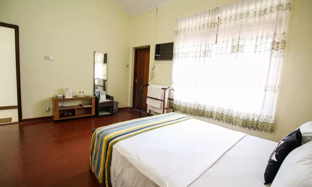Yoho Airport way bungalow, фото 2
