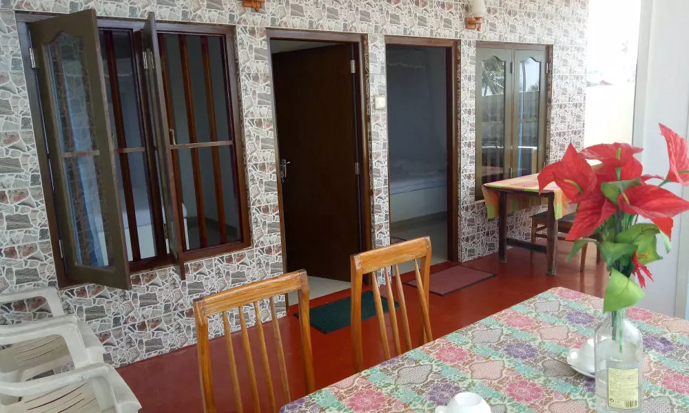 Githmini Beach Guest House & Toures