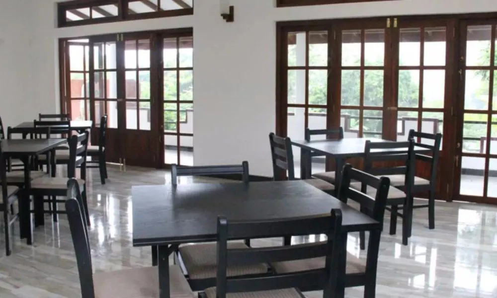 Lizzie Villa Guest House, фото 2
