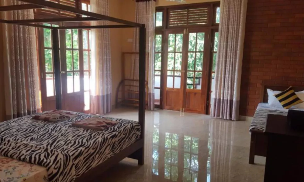 Lizzie Villa Guest House