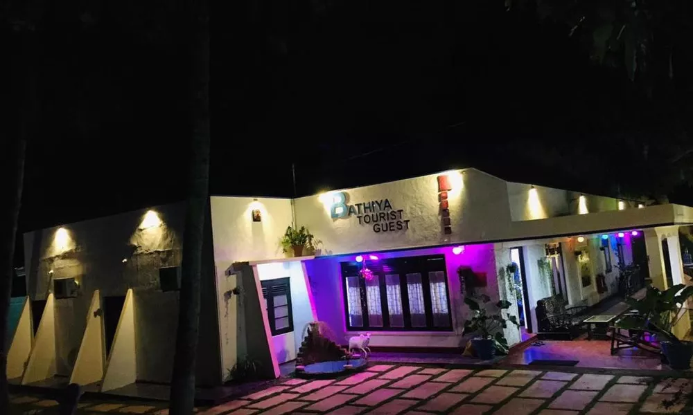 Bathiya tourist Guest