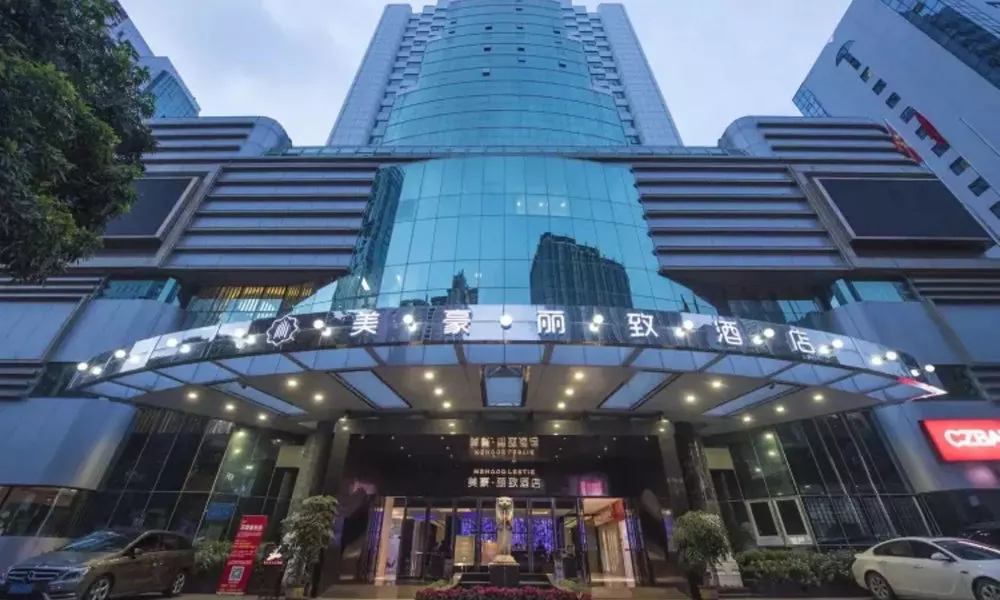 Mehood Lestie Hotel