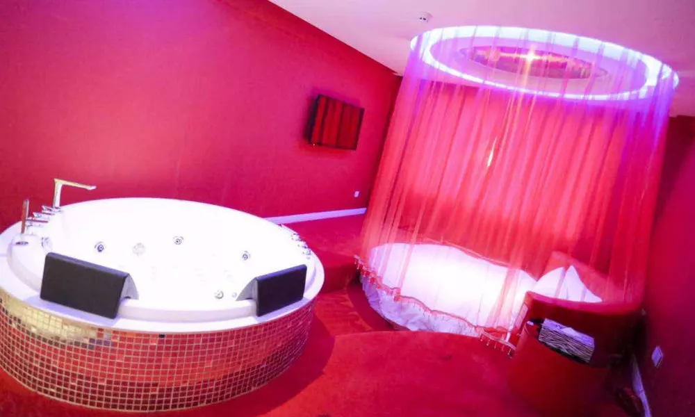 Tianelian Lovers Theme Hotel Sanya, фото 3