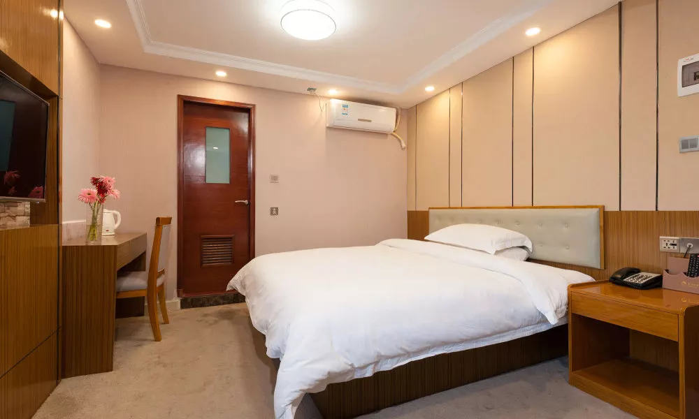 Guangzhou Compass Hotel, фото 2