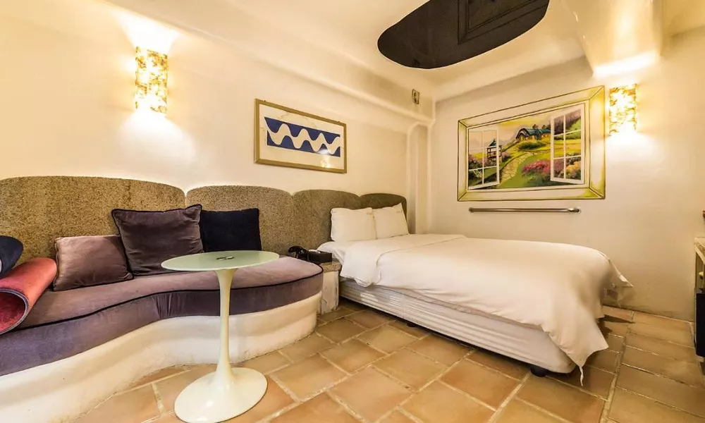 Hotel M