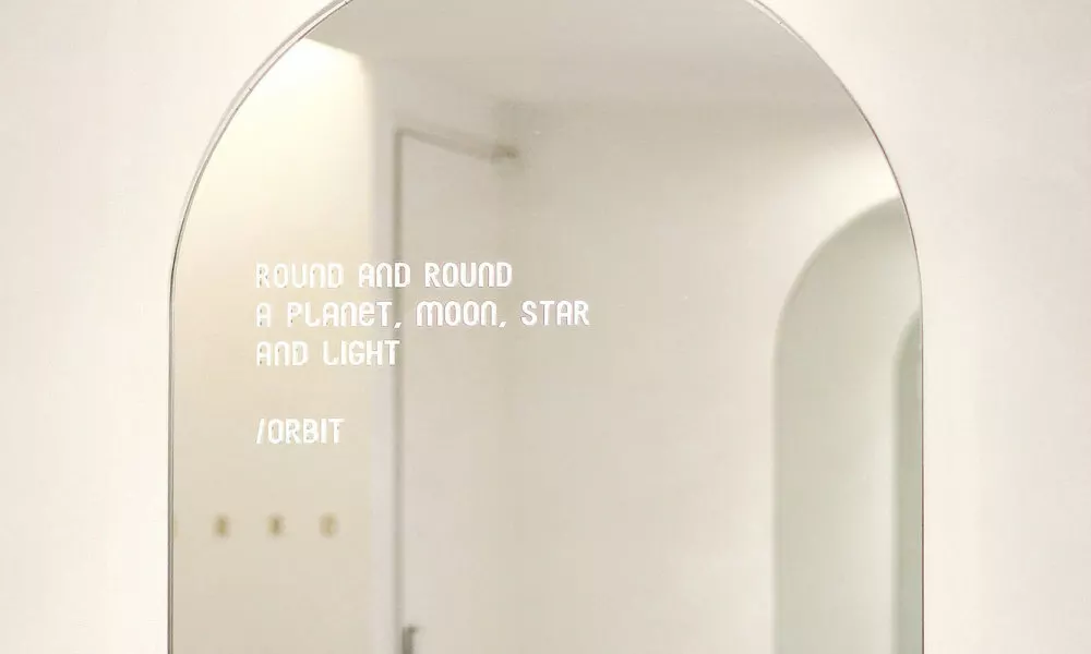 ORBIT Cafe & Guesthouse - Hostel, фото 4