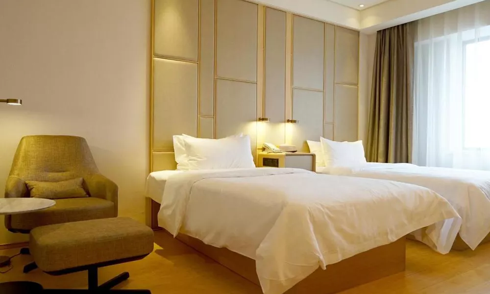 Ji Hotel (Xi'an Xinjiamiao Metro Station)