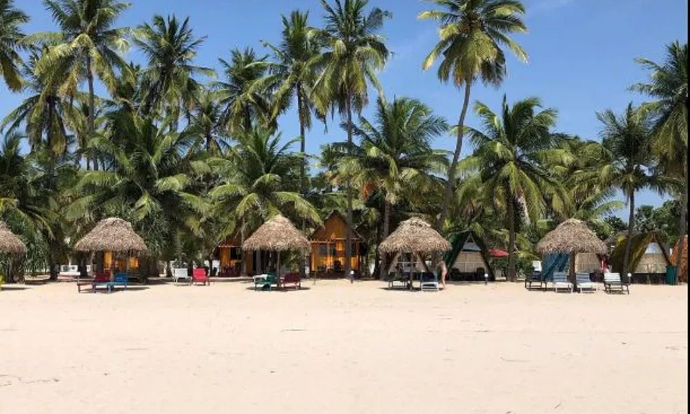 Alfresco Beach Hotel