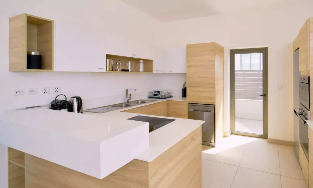 Les Estivales Beachfront Suites & Penthouses with LOV, фото 4