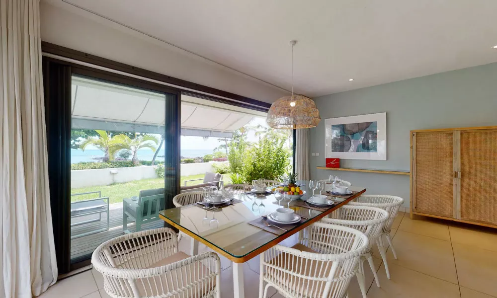 Les Estivales Beachfront Suites & Penthouses with LOV, фото 2