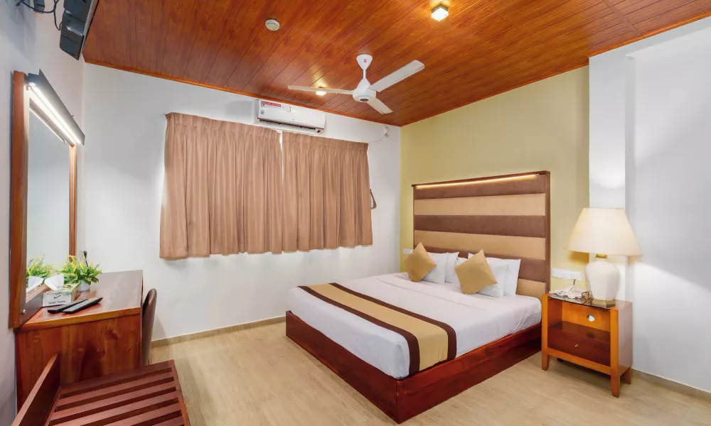 Beach Corridor Hotel & Spa with Free Airport Shuttle, фото 3