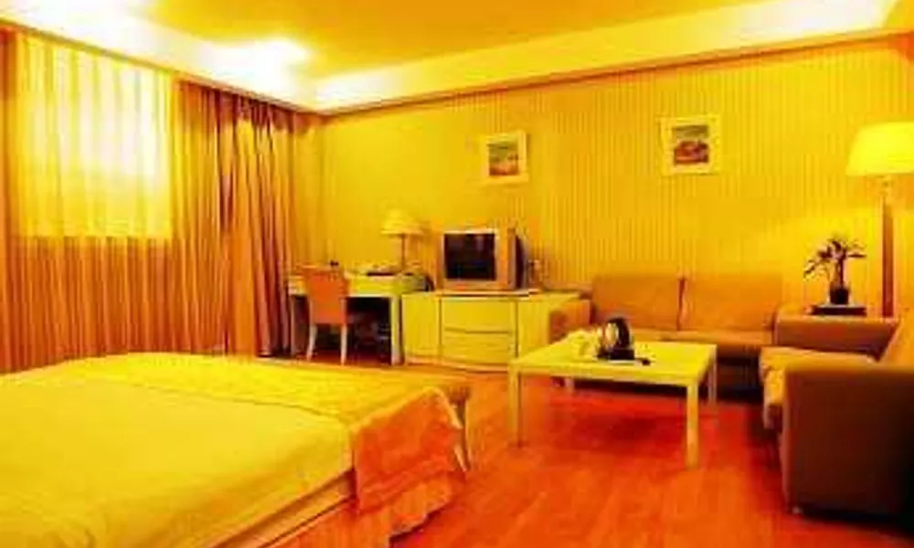 Golden Sun Commercial Hotel, фото 2