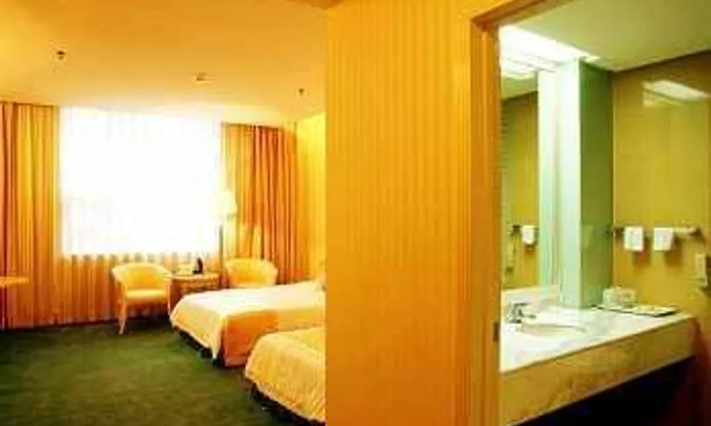 Golden Sun Commercial Hotel, фото 5