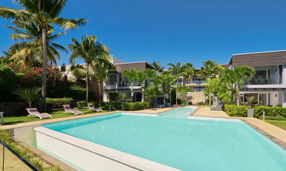 PLAGE BLEUE BEACHFRONT APARTMENTS BY LOV