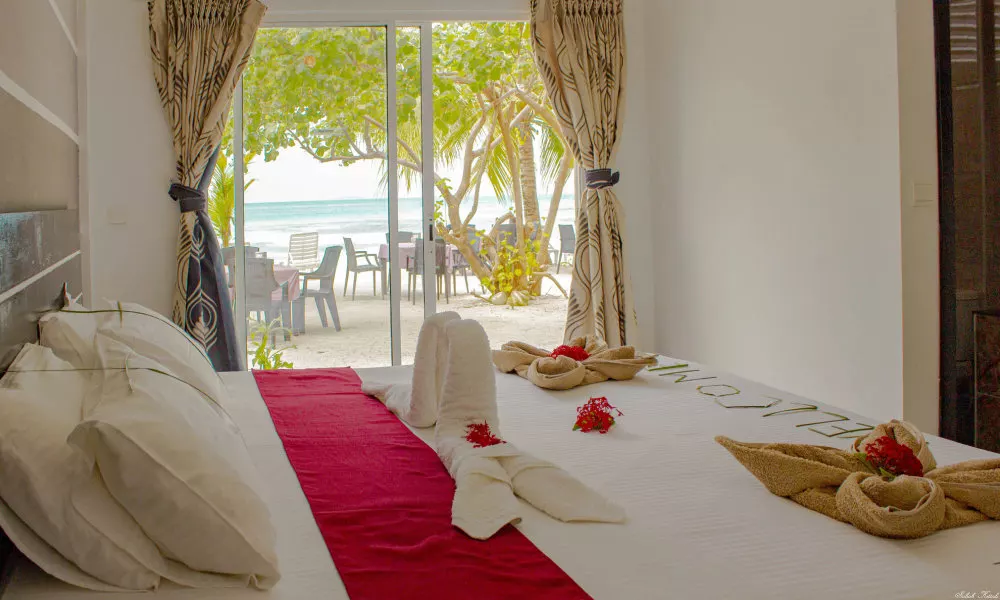 Crown Beach Villas -Private Beach, фото 2