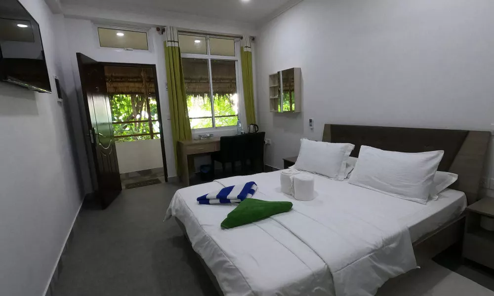Dhangethi Inn